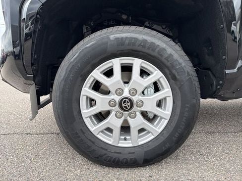 Used 2026 Toyota Tacoma SR5 RWD image 5
