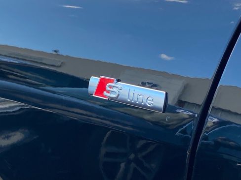 Used 2024 Audi Q4 e-tron Premium Plus w/ Premium Plus image 4