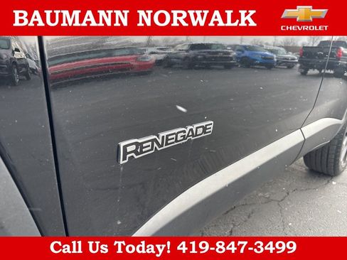 Used 2023 Jeep Renegade Limited w/ Sun/Sound Group AWD/4WD image 14