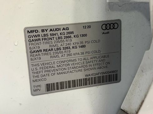 Used 2021 Audi Q5 e Premium Plus w/ Premium Plus Package AWD/4WD image 29