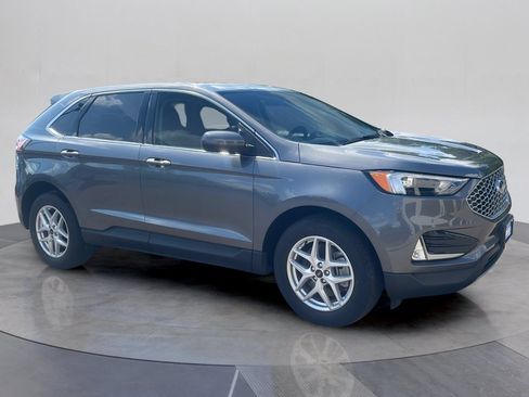 Used 2024 Ford Edge SEL w/ Convenience Package AWD/4WD image 9