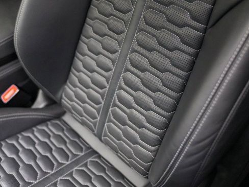 Used 2024 Audi RS 6 performance image 31