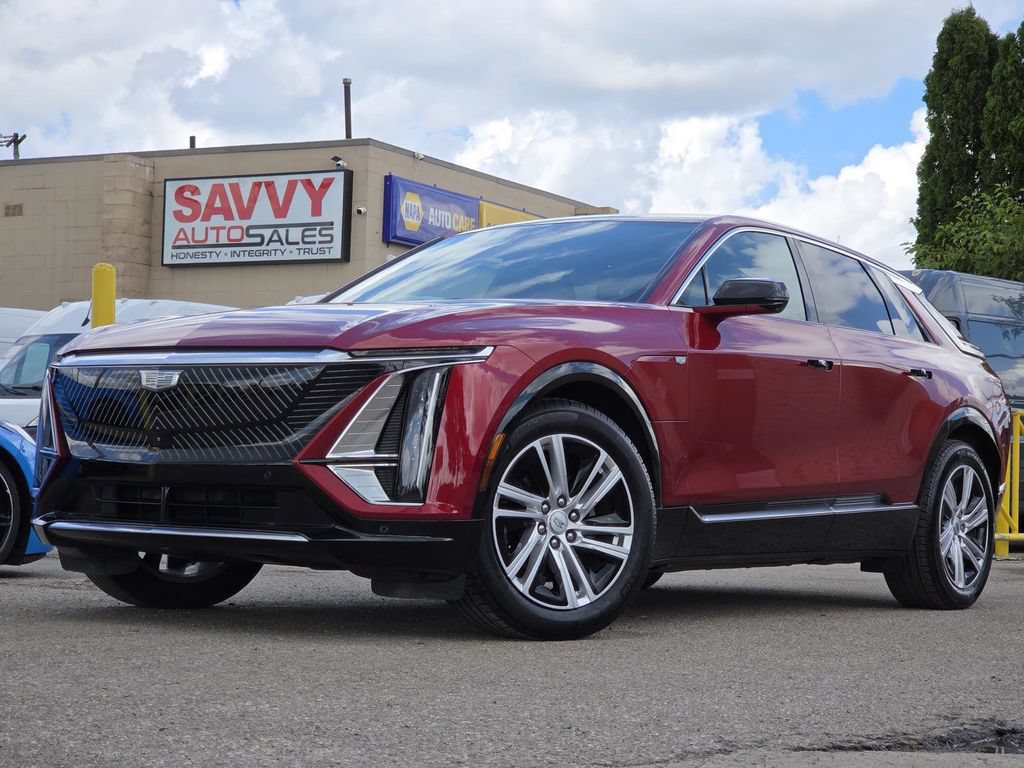 Used 2024 Cadillac Lyriq Tech w/ Driver Assist Package AWD/4WD image 2