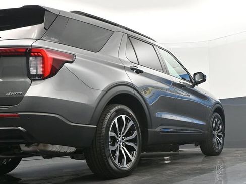 New 2026 Ford Explorer ST-Line image 22