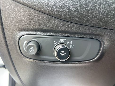 Used 2022 Chevrolet Equinox RS FWD image 60