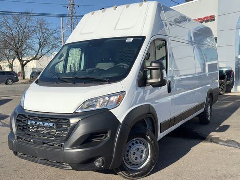 Used 2025 RAM ProMaster 3500 FWD image 3
