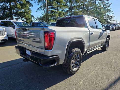 Used 2024 GMC Sierra 1500 AT4X image 5