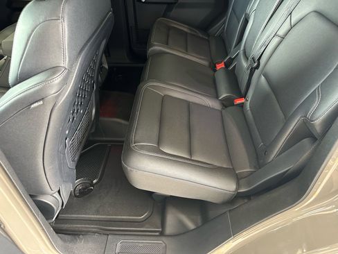 Used 2025 Ford Bronco Badlands AWD/4WD image 23