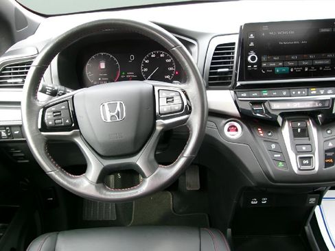Used 2025 Honda Odyssey Sport-L image 12