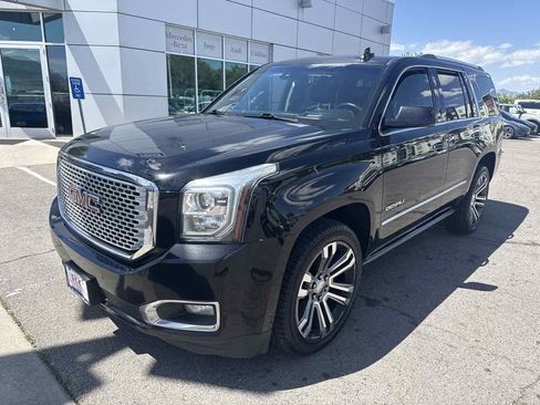 Used 2017 GMC Yukon Denali w/ Open Road Package AWD/4WD image 2