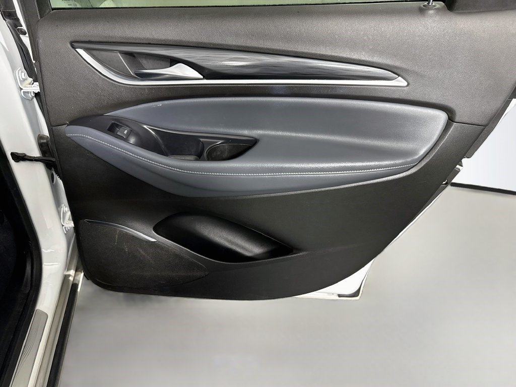 Used 2022 Buick Enclave Premium FWD image 27