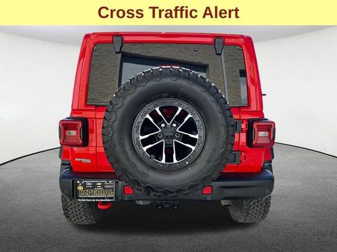 Used 2025 Jeep Wrangler Unlimited Rubicon AWD/4WD image 11