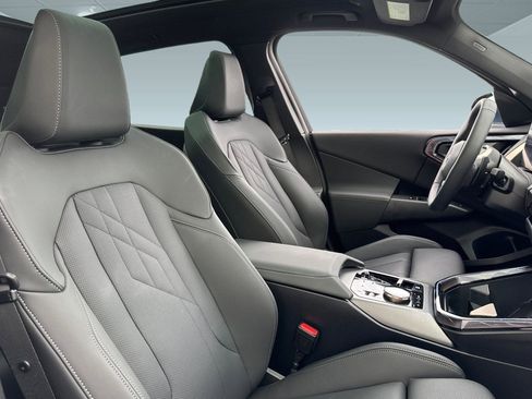 Used 2025 BMW X3 xDrive30i w/ Premium Package image 31