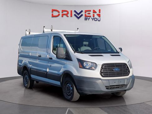 Used 2017 Ford Transit 250 130 Low Roof RWD image 7
