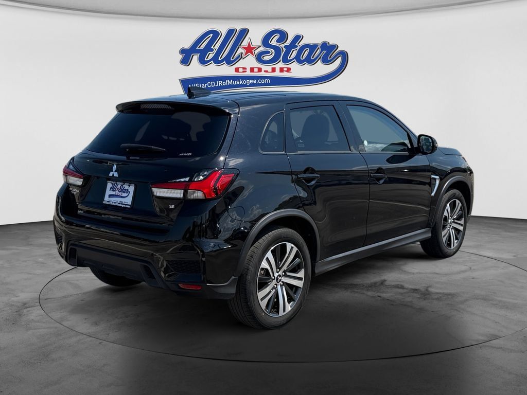 Used 2025 Mitsubishi Outlander Sport SE AWD/4WD image 5