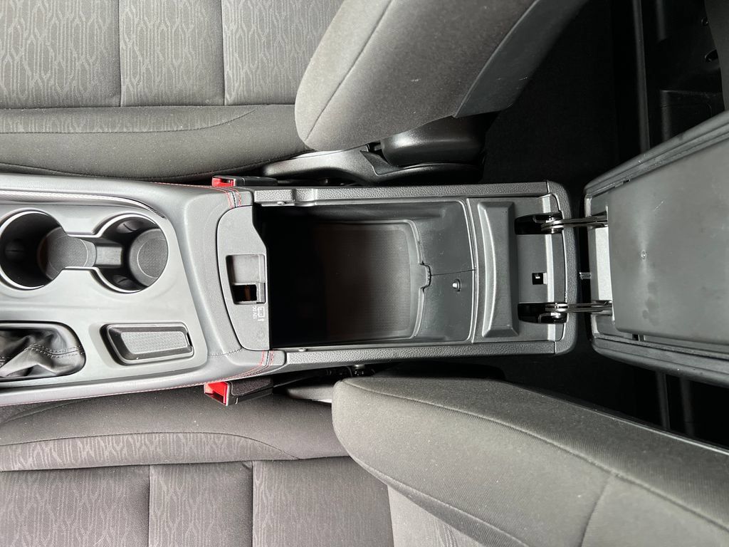 Used 2025 Dodge Durango GT AWD/4WD image 26