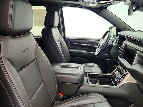 Used 2023 GMC Yukon Denali AWD/4WD image 24