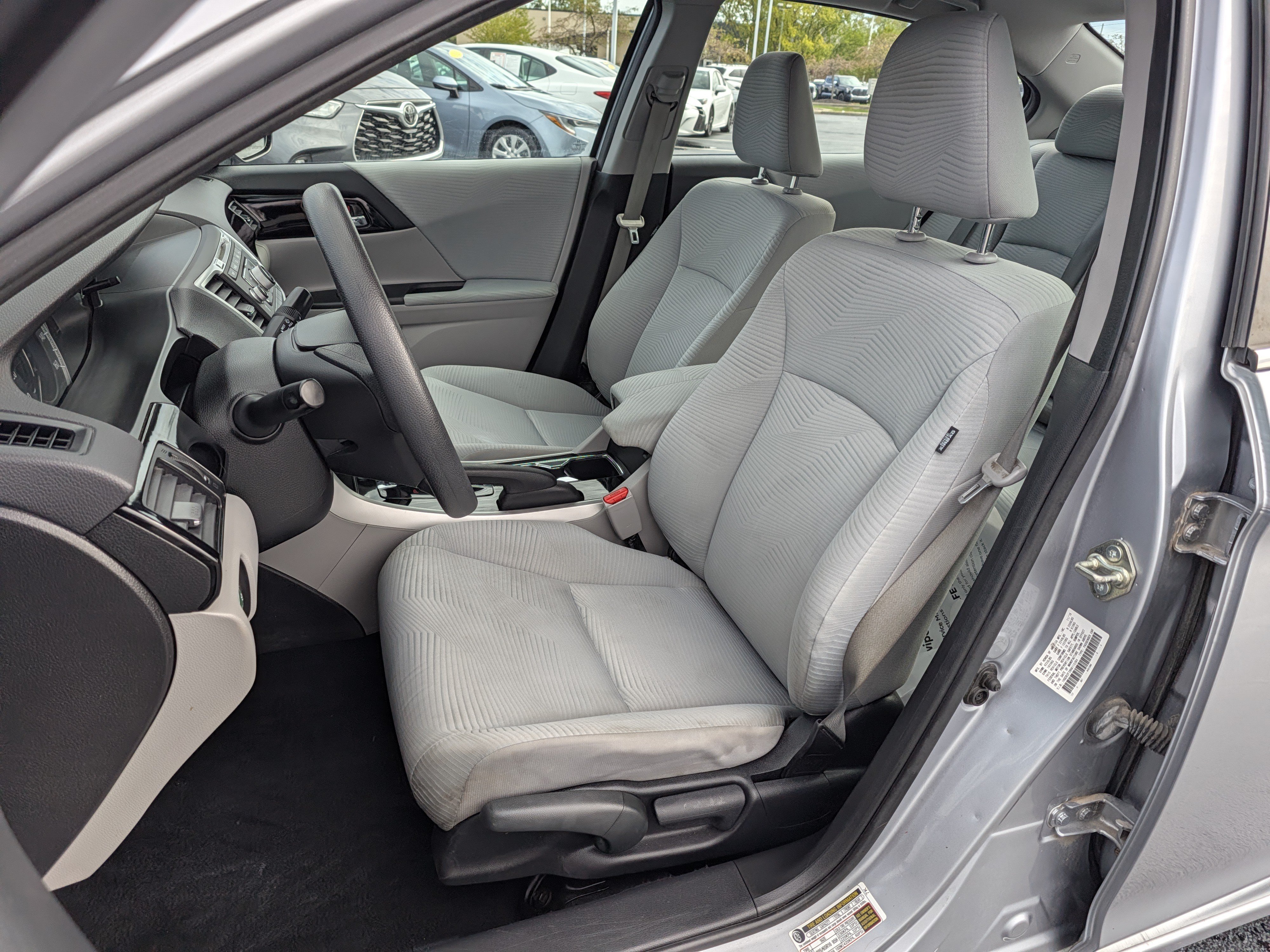 Used 2017 Honda Accord LX image 13