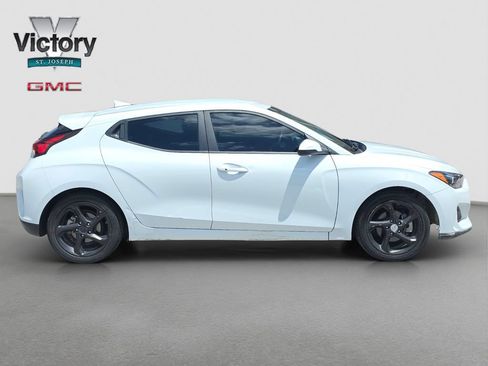 Used 2019 Hyundai Veloster 2.0 FWD image 18