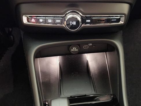 New 2026 Volvo XC40 B5 Ultra w/ Climate Package AWD/4WD image 19