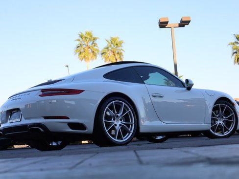 Used 2017 Porsche 911 Carrera image 19