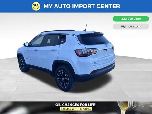 Used 2022 Jeep Compass Latitude AWD/4WD image 4
