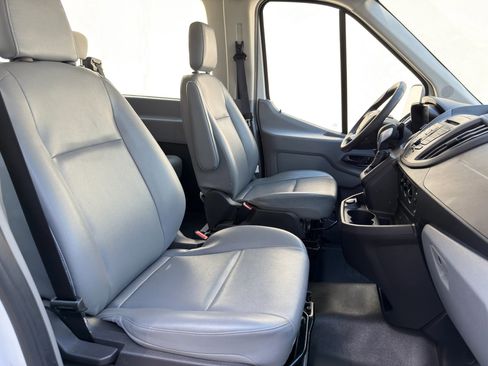 Used 2019 Ford Transit 350 XL image 17