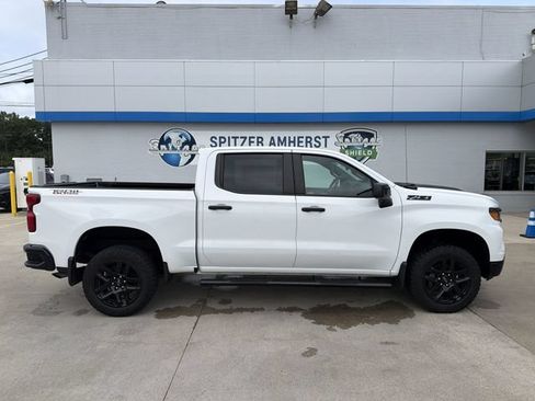 Used 2023 Chevrolet Silverado 1500 Custom Trail Boss w/ LPO, Dark Essentials Package AWD/4WD image 11
