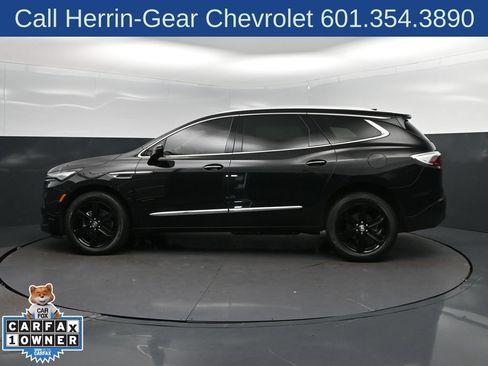 Used 2023 Buick Enclave Essence w/ Experience Buick Package FWD image 4