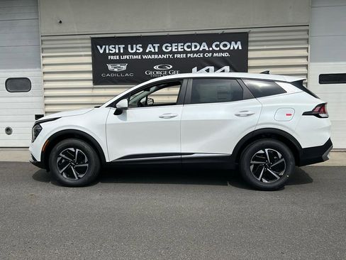 New 2025 Kia Sportage LX image 7