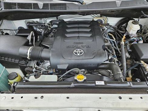 Used 2017 Toyota Sequoia Platinum AWD/4WD image 26
