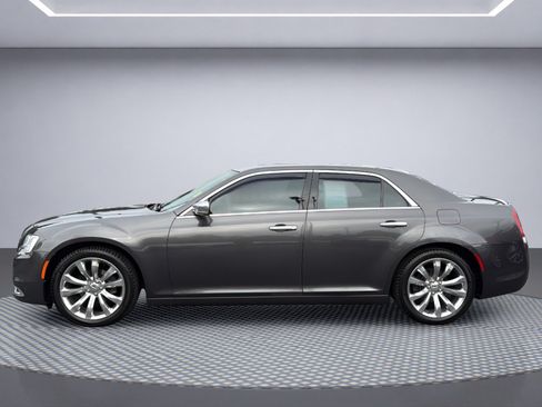 Used 2015 Chrysler 300 C Platinum w/ Light Group RWD image 3