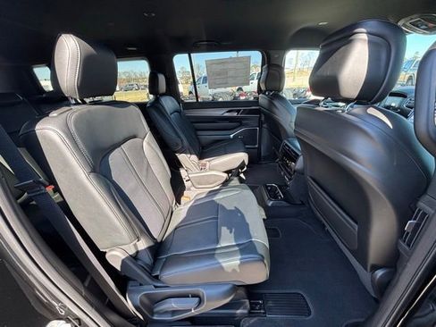 New 2026 Jeep Grand Wagoneer L 2WD image 7