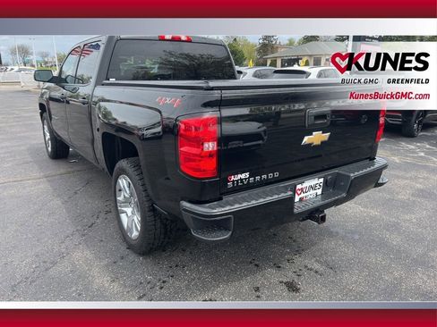 Used 2018 Chevrolet Silverado 1500 Custom w/ Custom Value Package AWD/4WD image 8