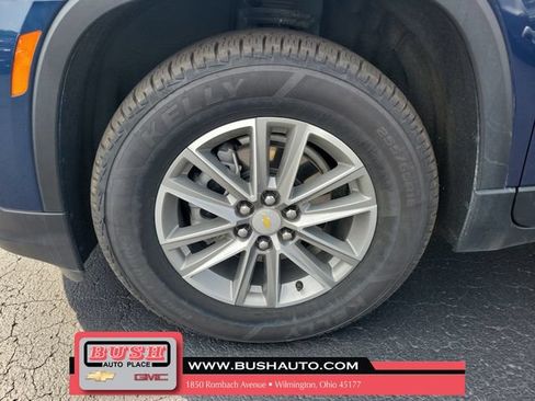 Used 2023 Chevrolet Traverse LT FWD image 6