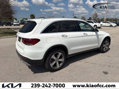 Used 2022 Mercedes-Benz GLC 300 w/ Premium Package Lite image 6
