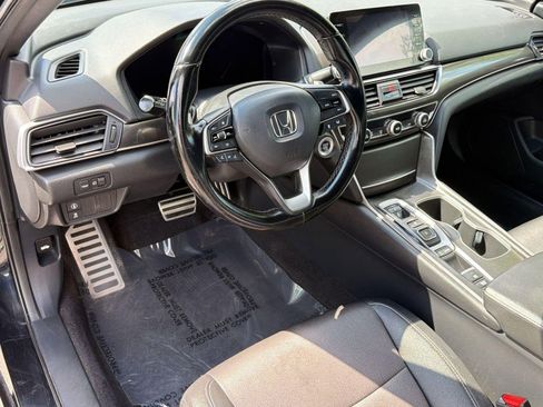 Used 2020 Honda Accord Sport image 4