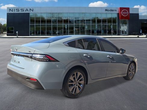 New 2026 Nissan Sentra SL w/ Floor Mat Package FWD image 5
