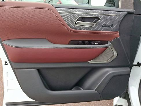 New 2026 INFINITI QX80 Autograph w/ Premium Cargo Package image 9