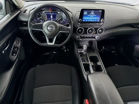 Used 2025 Nissan Sentra SV FWD image 17