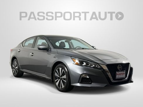 Used 2021 Nissan Altima 2.5 SV AWD/4WD image 3