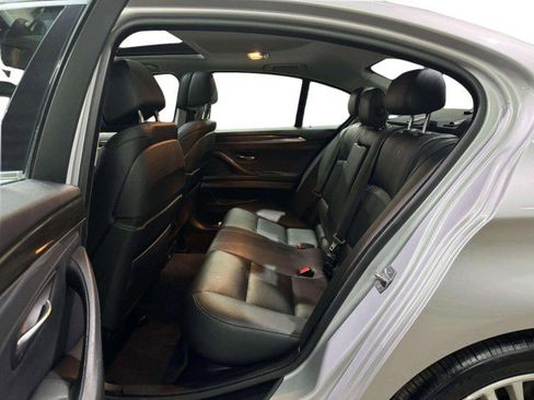 Used 2014 BMW 550i xDrive Sedan image 31