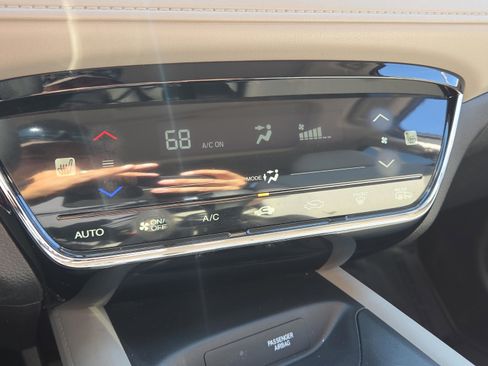 Used 2018 Honda HR-V EX image 35