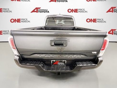 Used 2023 Toyota Tacoma TRD Off-Road w/ Technology Package AWD/4WD image 6