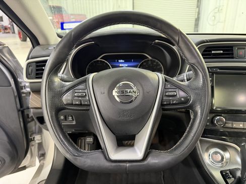 Used 2016 Nissan Maxima Platinum image 16
