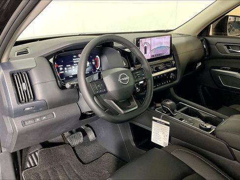 New 2026 Nissan Pathfinder SL AWD/4WD image 8