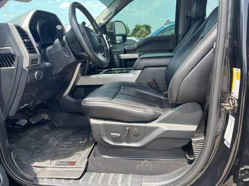 Used 2020 Ford F250 Lariat w/ Lariat Ultimate Package AWD/4WD image 4