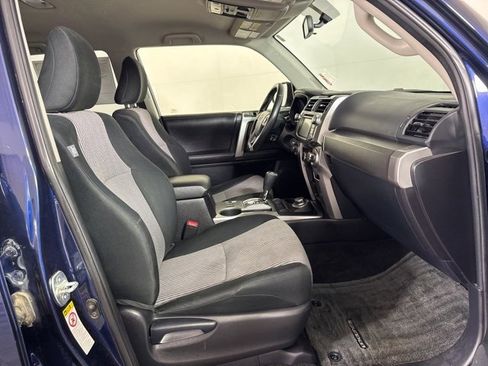 Used 2016 Toyota 4Runner SR5 image 4