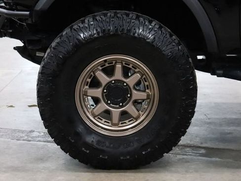 Used 2023 Ford Bronco 2-Door AWD/4WD image 28