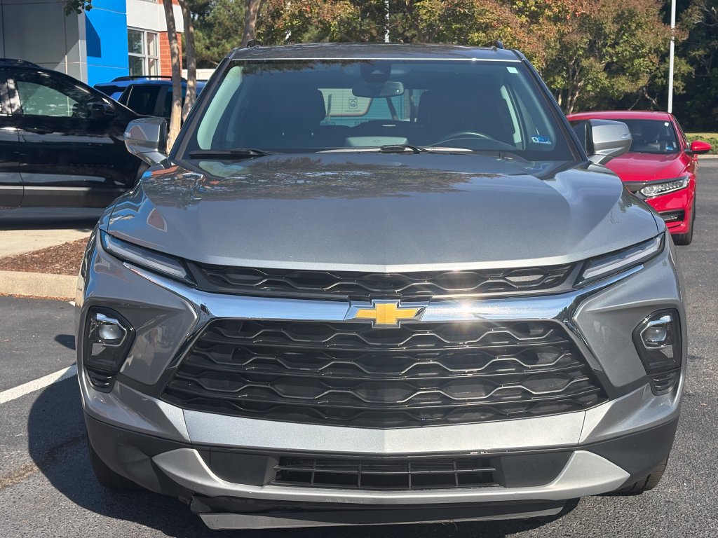 Used 2024 Chevrolet Blazer LT FWD image 3